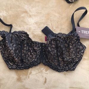 Black lace bra
